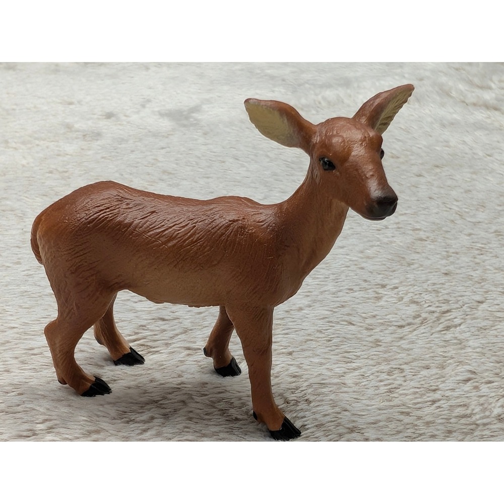 Vintage 1998 Safari Ltd Deer Figurine Brown Plastic Doe Animal Toy 2813-29